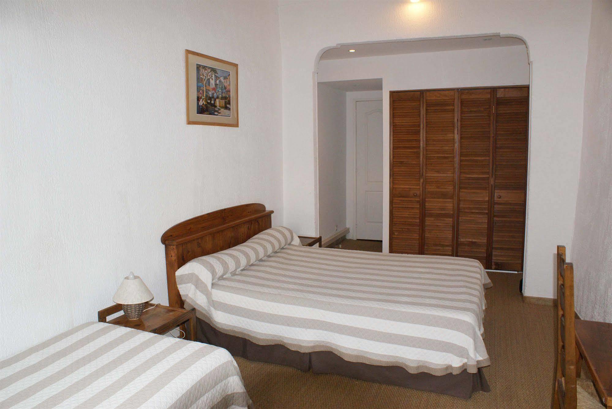 Hotel Jaures Toulon Bagian luar foto